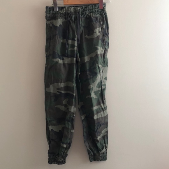 TNA Camo joggers. - Picture 1 of 3